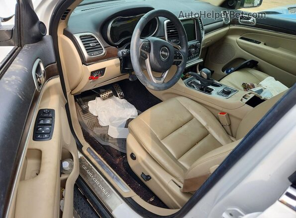 1C4RJFBG6JC145769 2018 JEEP GRAND Белый Вид панели приборов