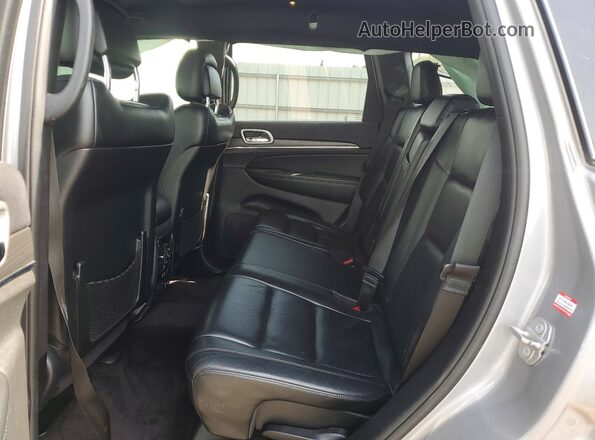 1C4RJFBG6JC373433 2018 JEEP GRAND Silver Vista interior trasera