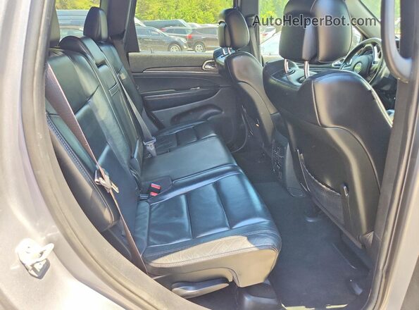 1C4RJFBG6KC723922 2019 JEEP GRAND Silver Rear interior view