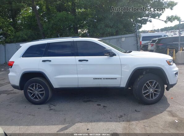 1C4RJFBG9HC603797 2017 JEEP GRAND CHEROKEE White უკანა სალონის ხედი