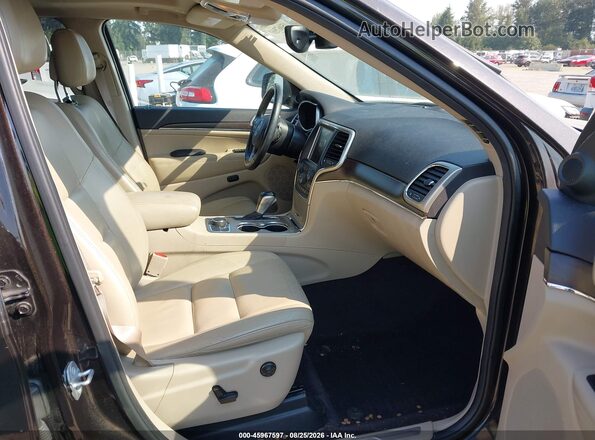 1C4RJFBG9HC645855 2017 JEEP GRAND CHEROKEE Коричневый Вид салона спереди