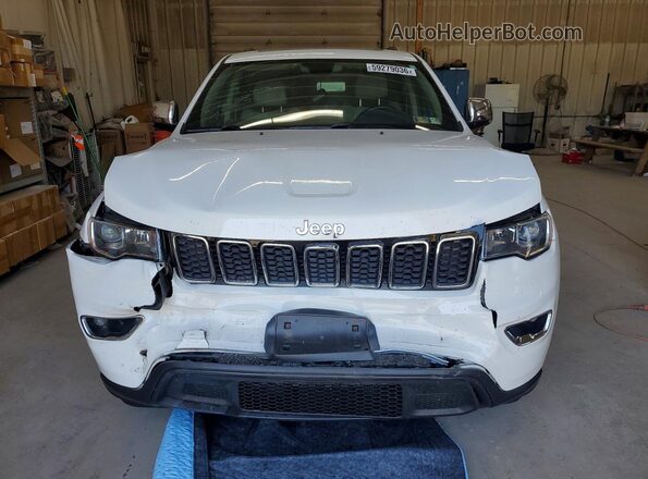 1C4RJFBGXHC601802 2017 JEEP GRAND White Widok z przodu