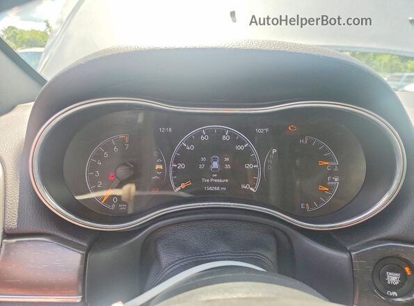 1C4RJFBGXJC331251 2018 JEEP GRAND Silver 360 interior view