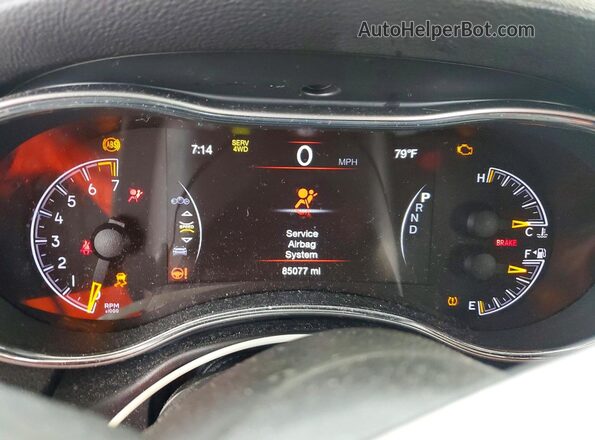 1C4RJFBGXJC425159 2018 JEEP GRAND Blue Vista del cuadro de instrumentos