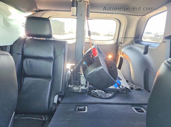 1C4RJFBT0KC533854 2019 JEEP GRAND White Rear seats view
