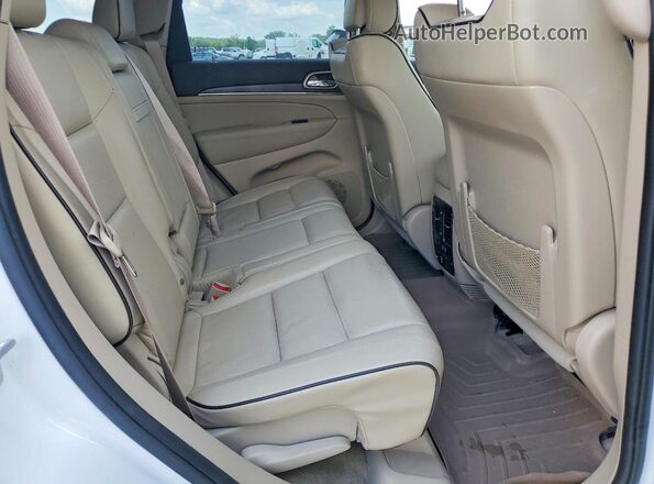 1C4RJFCG4GC497076 2016 JEEP GRAND White Widok wnętrza z tyłu