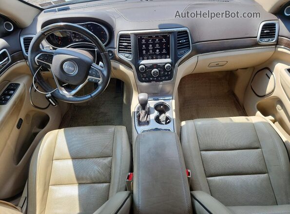 1C4RJFCG8JC304077 2018 JEEP GRAND Белый Вид панели приборов