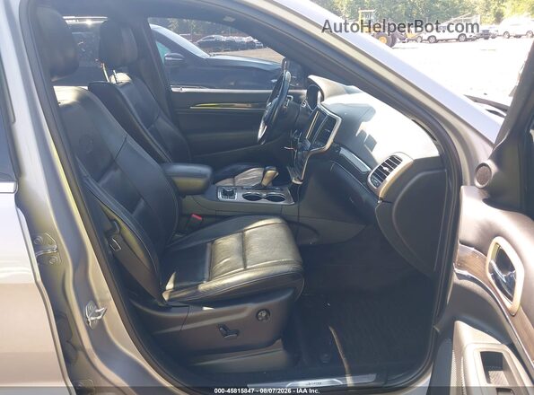 1C4RJFCG9GC366256 2016 JEEP GRAND CHEROKEE Серебряный Вид салона спереди
