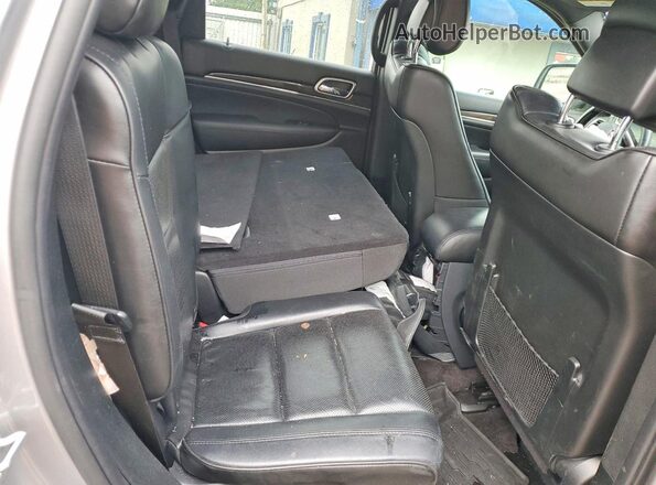 1C4RJFCG9JC373506 2018 JEEP GRAND Silver Widok tylnych siedzeń