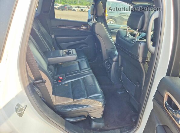 1C4RJFCTXHC867090 2017 JEEP GRAND White Widok wnętrza z tyłu