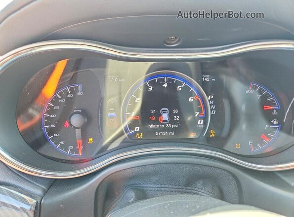 1C4RJFDJ3JC267661 2018 JEEP GRAND Black Սարքավորումների վահանակի տեսք