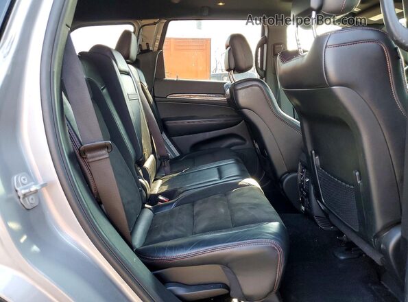 1C4RJFLG0KC653087 2019 JEEP GRAND Gray Widok wnętrza z tyłu