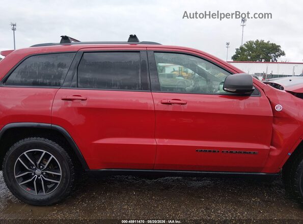 1C4RJFLGXHC790160 2017 JEEP GRAND CHEROKEE Red Widok wnętrza z tyłu