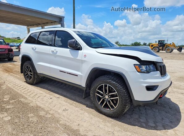 1C4RJFLMXJC423996 2018 JEEP GRAND White Front right