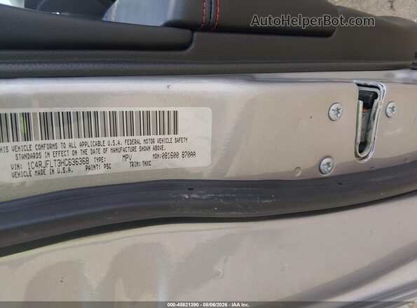 1C4RJFLT3HC636368 2017 JEEP GRAND CHEROKEE Gray Widok komory silnika