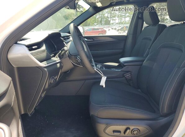 1C4RJGAGXSC371015 2025 JEEP GRAND White Front interior view