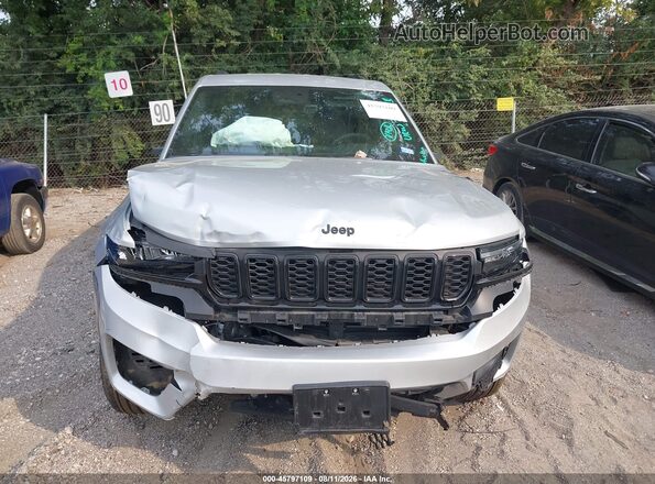 1C4RJHAG0S8703245 2025 JEEP GRAND CHEROKEE Silver Vista frontal