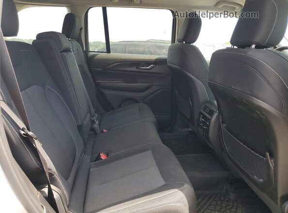 1C4RJHAG4P8853429 2023 JEEP GRAND Silver Widok wnętrza z tyłu