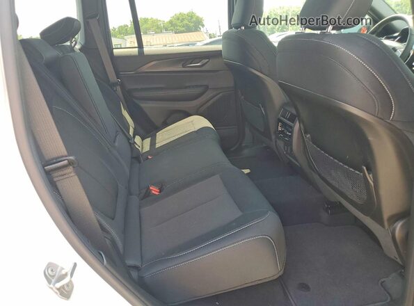 1C4RJHAG8S8735652 2025 JEEP GRAND Белый Вид задней части салона