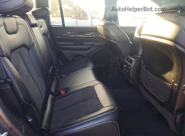 1C4RJHAG9P8765752 2023 JEEP GRAND Gray Vista interior trasera