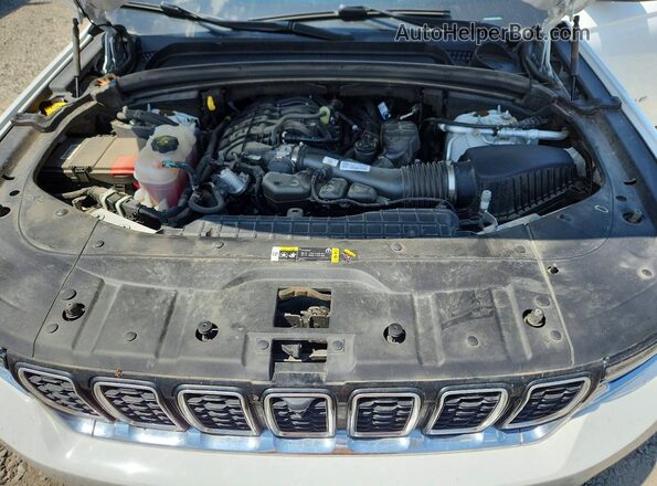 1C4RJHBG0PC530264 2023 JEEP GRAND White Vista interior trasera