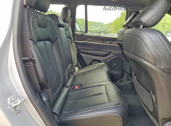 1C4RJHBG3SC291687 2025 JEEP GRAND Silver Вид задньої частини салону