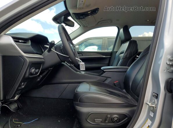 1C4RJHBG4PC666672 2023 JEEP GRAND Silver Front interior view