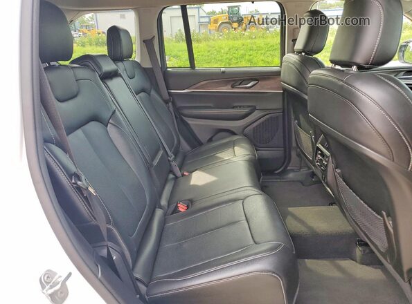 1C4RJHBG5PC566595 2023 JEEP GRAND White უკანა სალონის ხედი