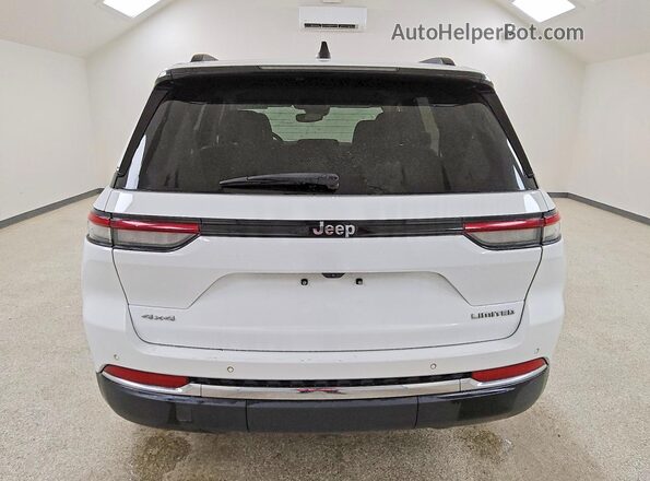 1C4RJHBG8P8881281 2023 JEEP GRAND White Vista trasera