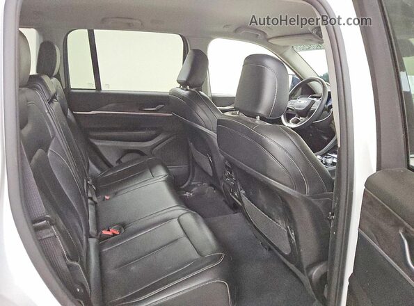 1C4RJHBG8P8881281 2023 JEEP GRAND White Vista interior trasera