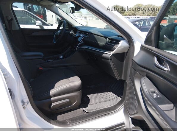 1C4RJJAG2P8901582 2023 JEEP GRAND CHEROKEE L White Вид салону спереду