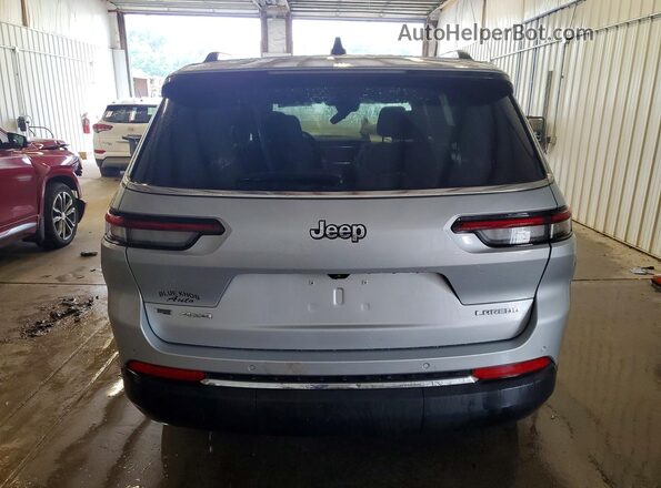 1C4RJKAG8P8823735 2023 JEEP GRAND Серебряный Вид сзади