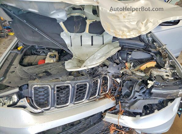 1C4RJKAG8P8823735 2023 JEEP GRAND Серебряный Вид подкапотного пространства