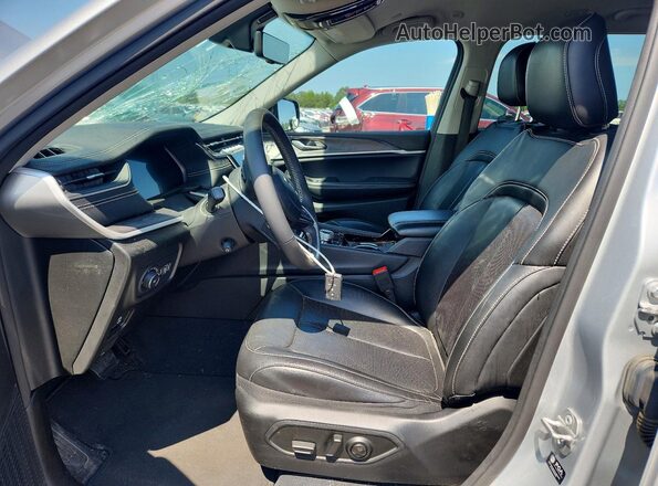 1C4RJKBG2P8751882 2023 JEEP GRAND Silver წინა სალონის ხედი