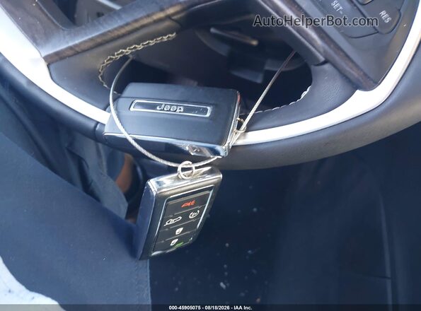 1C4RJKBG6P8830228 2023 JEEP GRAND CHEROKEE L Gray Вид панелі приладів