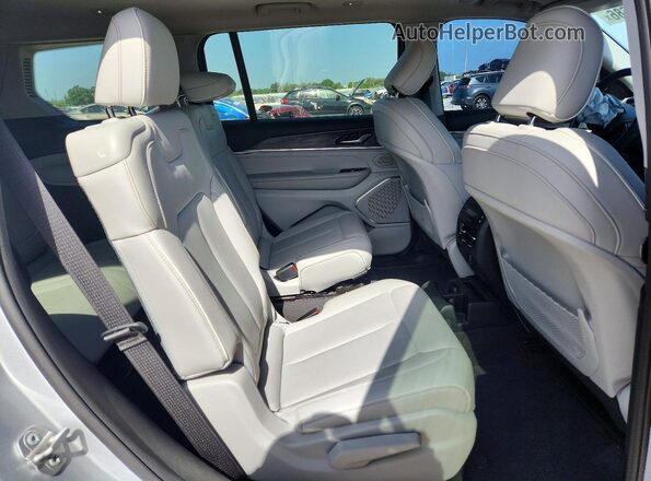 1C4RJKDG1N8590189 2022 JEEP GRAND Серебряный Вид задней части салона