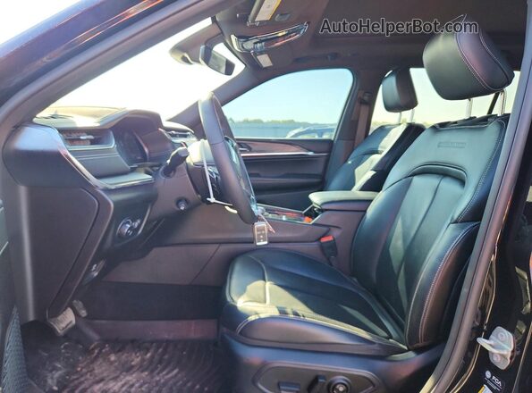 1C4RJKDG5P8841721 2023 JEEP GRAND Black Front interior view