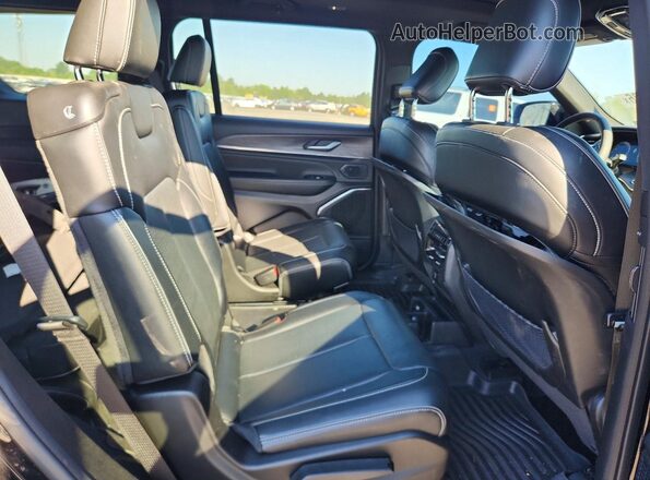 1C4RJKDG5P8841721 2023 JEEP GRAND Black Rear seats view