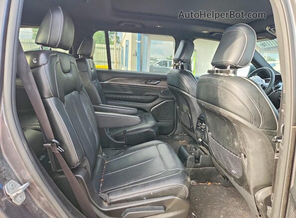 1C4RJKDG7P8822930 2023 JEEP GRAND Угольный Вид задней части салона