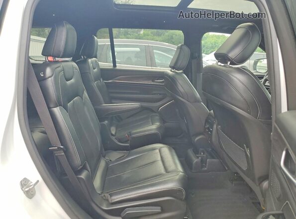 1C4RJKDG8P8805764 2023 JEEP GRAND White უკანა სალონის ხედი