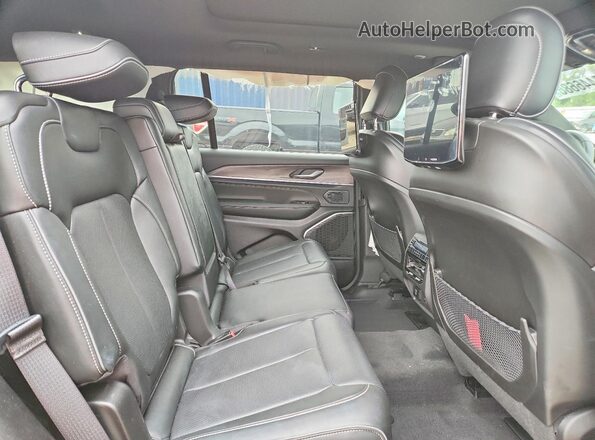 1C4RJKDT2P8898441 2023 JEEP GRAND Black Rear interior view