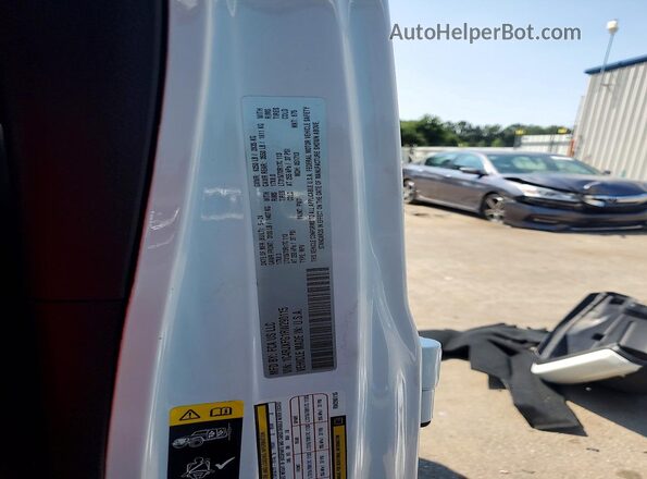 1C4RJXFG1RW290115 2024 JEEP WRANGLER White VIN կոդի պիտակի տեսք
