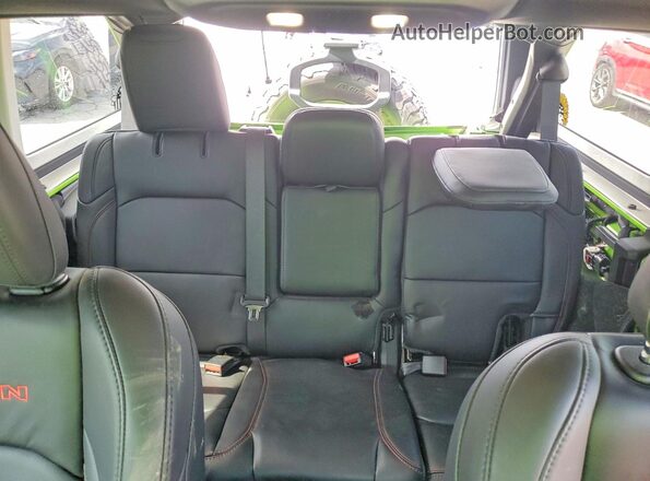 1C4RJXFNXSW588537 2025 JEEP WRANGLER Green უკანა სავარძლების ხედი
