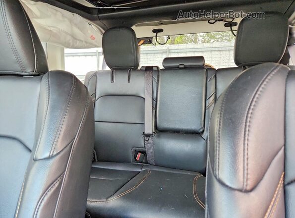 1C4RJXP62SW595490 2025 JEEP WRANGLER White უკანა სავარძლების ხედი