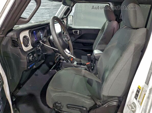 1C4RJXP69RW296363 2024 JEEP WRANGLER White Вид салону спереду