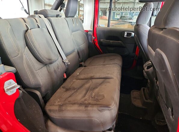 1C4RJXR69SW575590 2025 JEEP WRANGLER Red Vista interior trasera