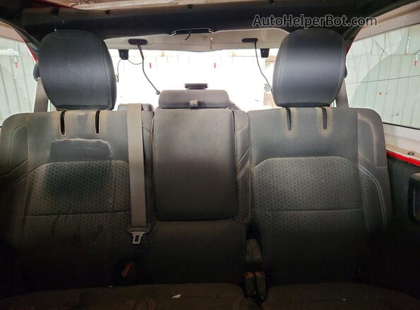 1C4RJXR69SW575590 2025 JEEP WRANGLER Red Vista de los asientos traseros