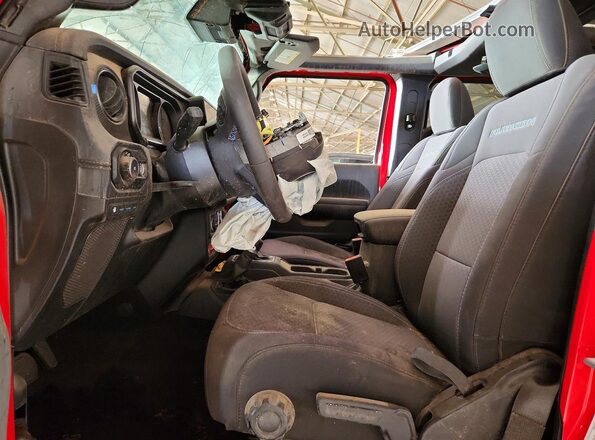 1C4RJXR69SW575590 2025 JEEP WRANGLER Red Vista interior delantera