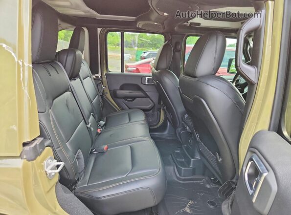 1C4RJXSJ8SW545155 2025 JEEP WRANGLER Green Սալոնի հետևի տեսք