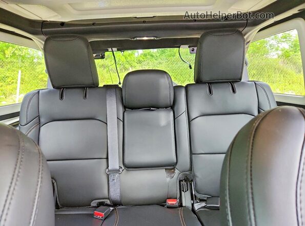 1C4RJXSJ8SW545155 2025 JEEP WRANGLER Green Հետևի նստատեղերի տեսք